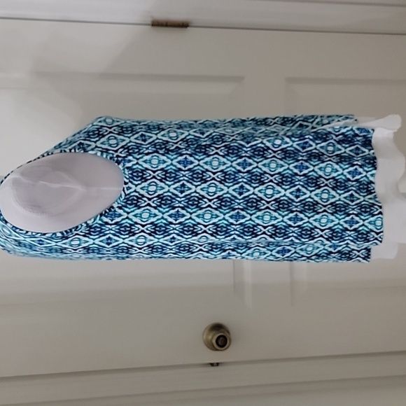 New Directions Size M Blue Aqua and Teal Patterned Sleeveless Top w/ White Under - Picture 6 of 12